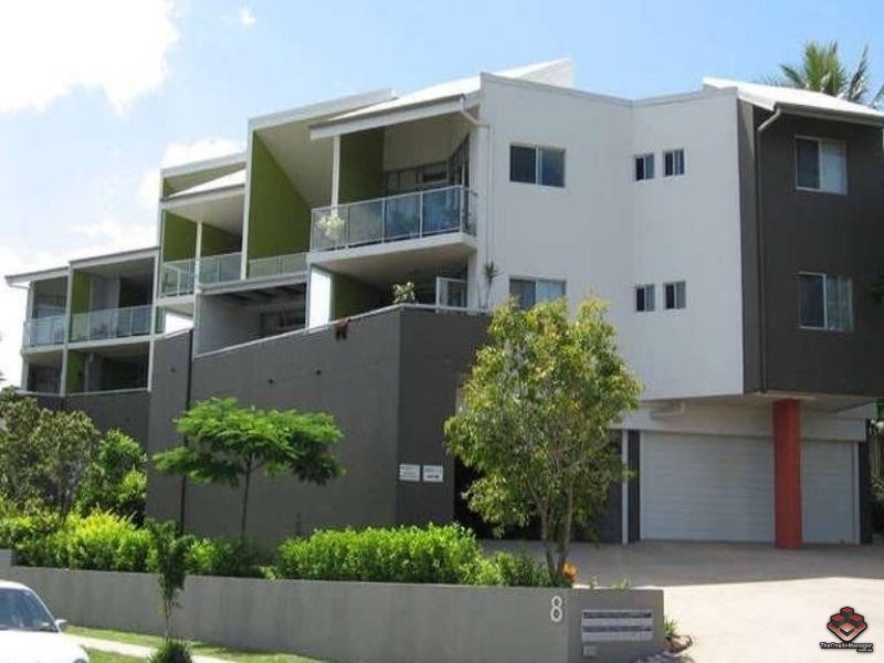 8 Ridge Street, Greenslopes QLD 4120
