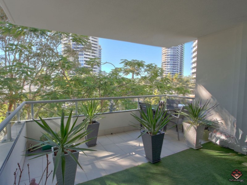 A11/20-28 Bayview Street, Runaway Bay QLD 4216
