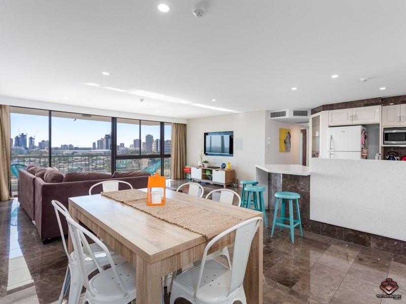 54 Hooker Boulevard, Mermaid Waters QLD 4218