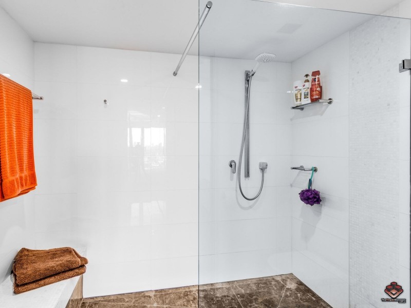 54 Hooker Boulevard, Mermaid Waters QLD 4218