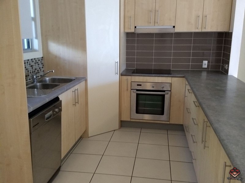 230 Pulgul Street, Urangan QLD 4655