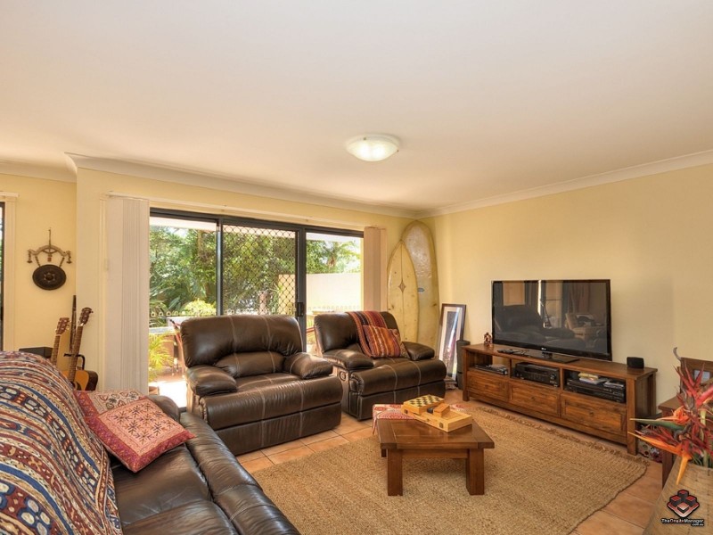 206 Cheltenham Drive, Robina QLD 4226