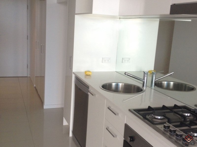 2 East Quay Drive, Biggera Waters QLD 4216