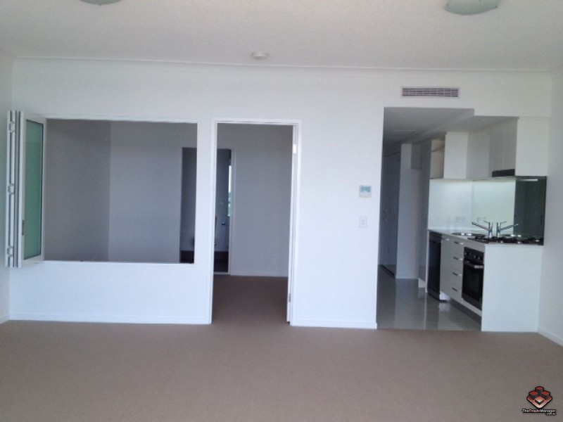 2 East Quay Drive, Biggera Waters QLD 4216