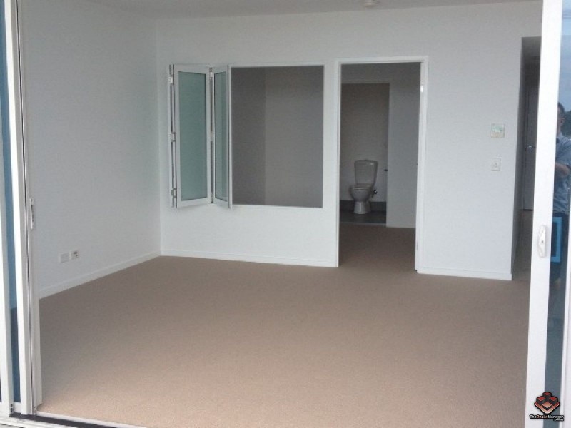 2 East Quay Drive, Biggera Waters QLD 4216