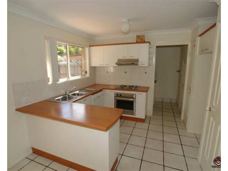 Seventeen Mile Rocks QLD 4073