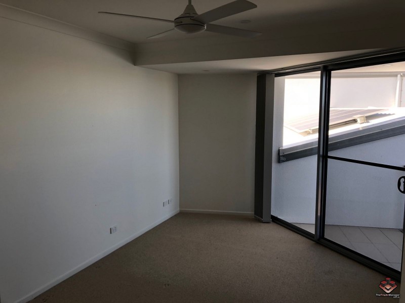 3028 The Boulevard, Carrara QLD 4211