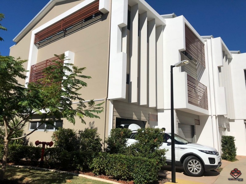 3028 The Boulevard, Carrara QLD 4211