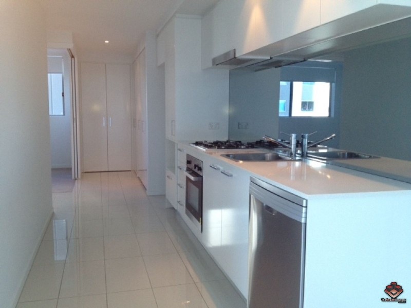 3 Compass Drive, Biggera Waters QLD 4216