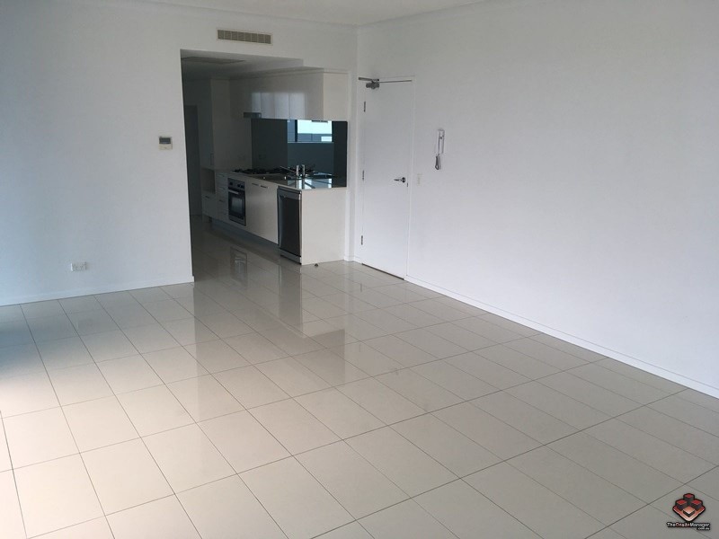 3 Compass Drive, Biggera Waters QLD 4216