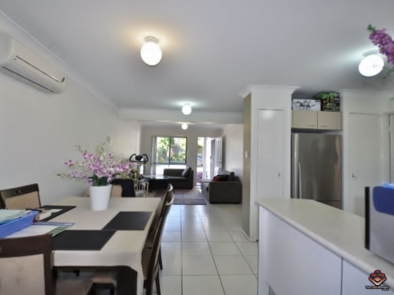 130 Jutland Street, Oxley QLD 4075