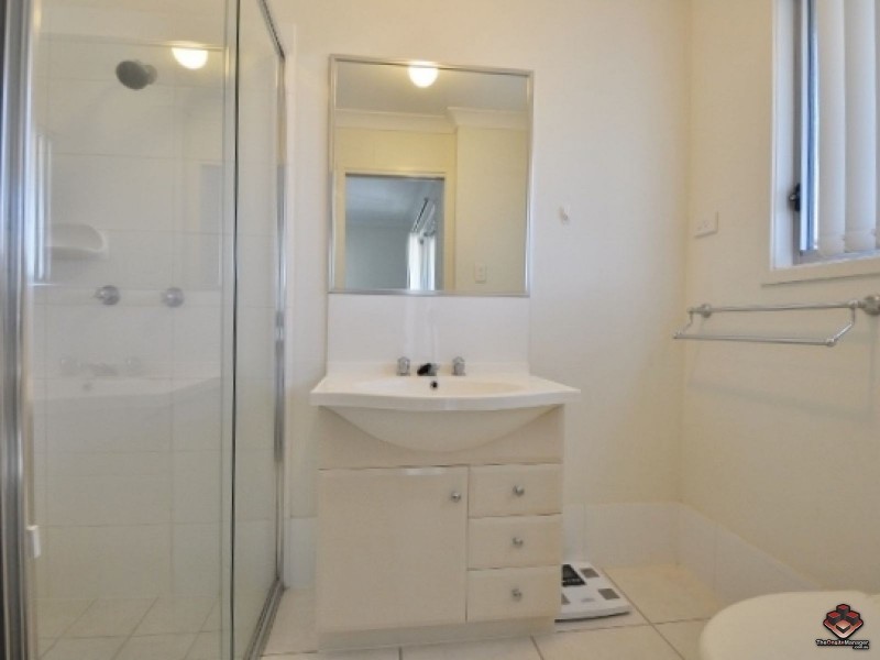 130 Jutland Street, Oxley QLD 4075