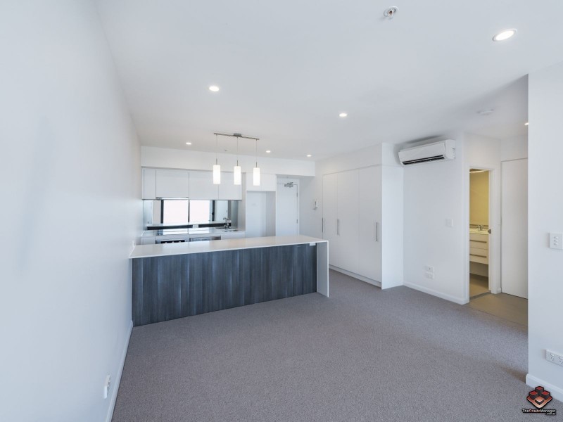 30406/300 Old Cleveland Road, Coorparoo QLD 4151