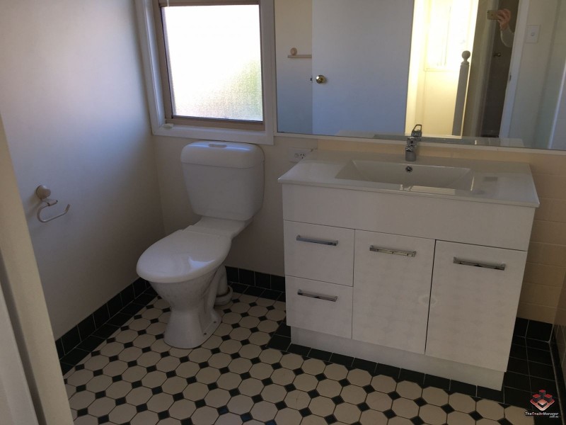 75 Brown Street, Labrador QLD 4215