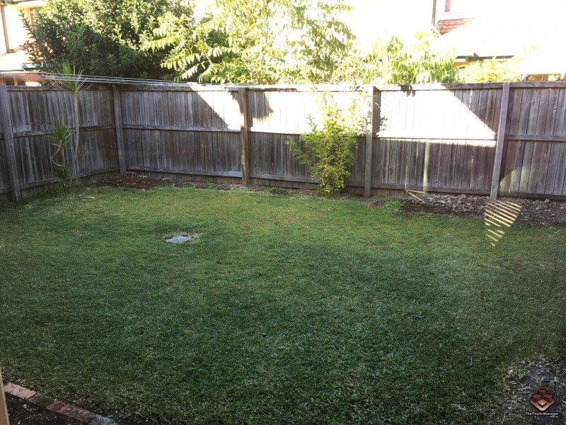 75 Brown Street, Labrador QLD 4215