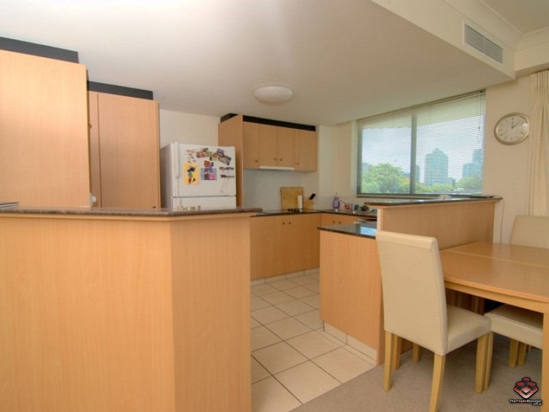 45 Deakin Street, Kangaroo Point QLD 4169