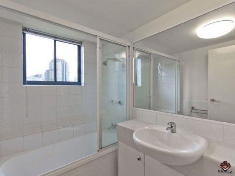 45 Deakin Street, Kangaroo Point QLD 4169