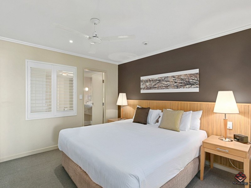 215/569 Charlton Esplanade, Urangan QLD 4655