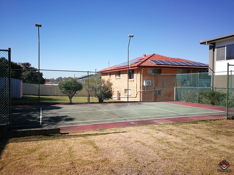 92 Valhalla Street, Sunnybank QLD 4109