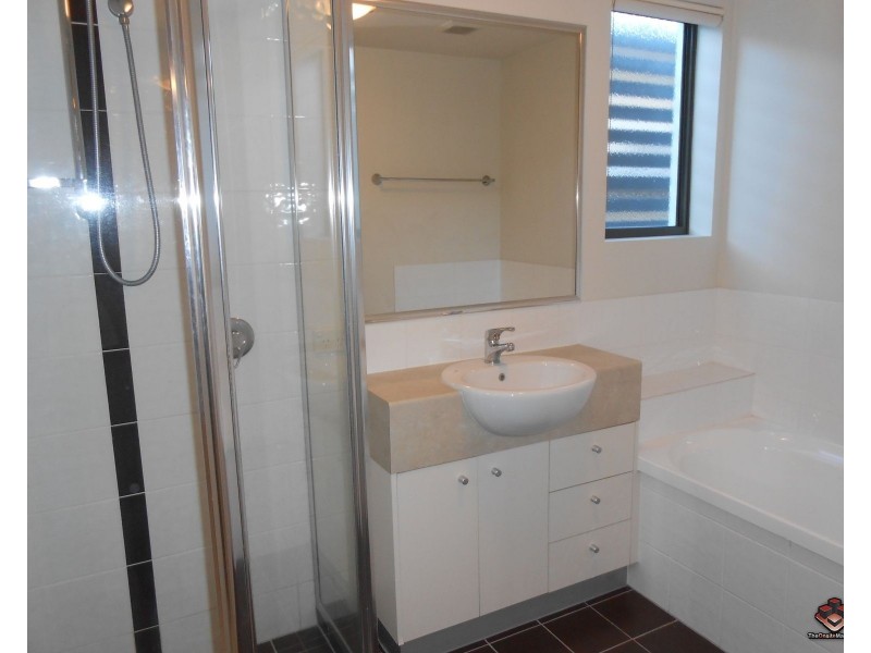 1/66 McLean Street, Coolangatta QLD 4225