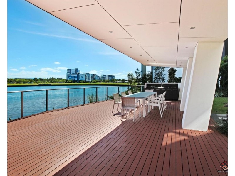 25-31 East Quay Drive, Biggera Waters QLD 4216