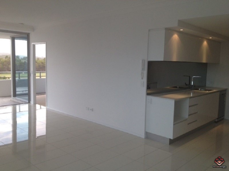 11 Compass Drive, Biggera Waters QLD 4216