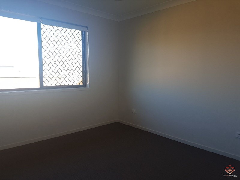 2/9 Eli Court, Kawungan QLD 4655