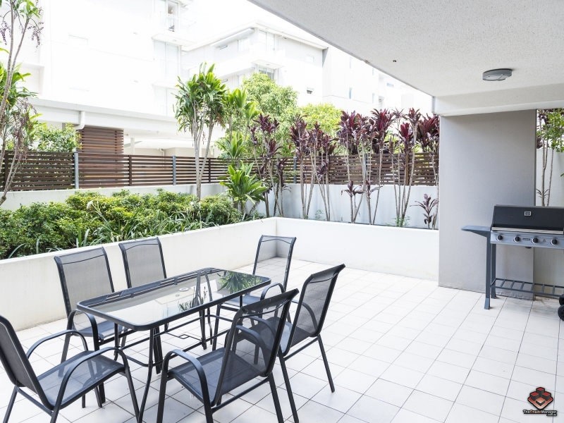 24 Allwood Street, Indooroopilly QLD 4068