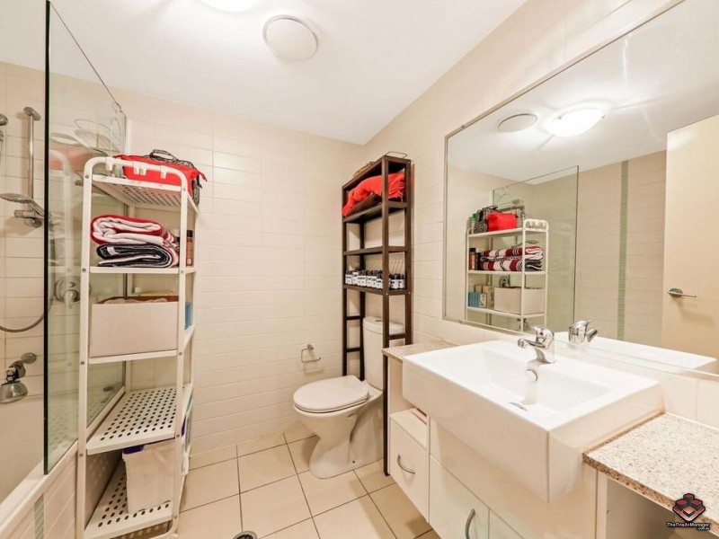 24 Allwood Street, Indooroopilly QLD 4068