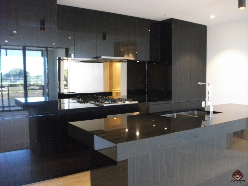 1 Marina Drive, Benowa QLD 4217