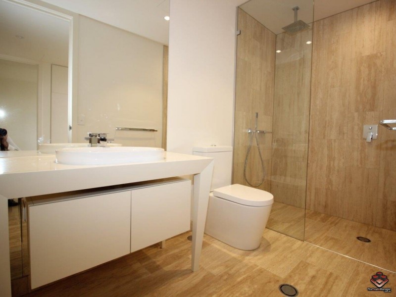 1 Marina Drive, Benowa QLD 4217