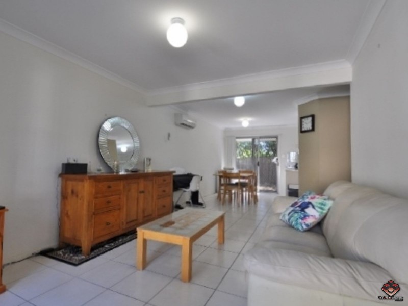 130 Jutland Street, Oxley QLD 4075