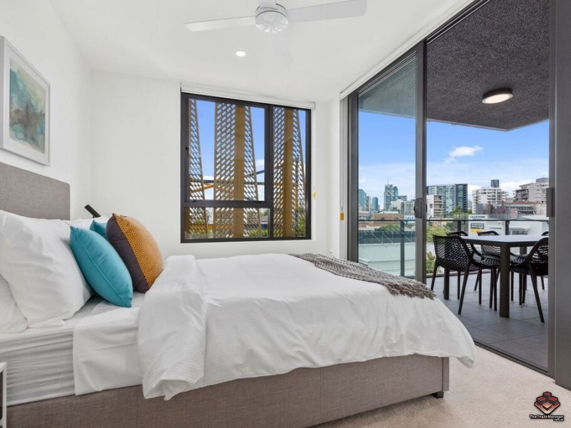 206/58 Manilla Street, East Brisbane QLD 4169