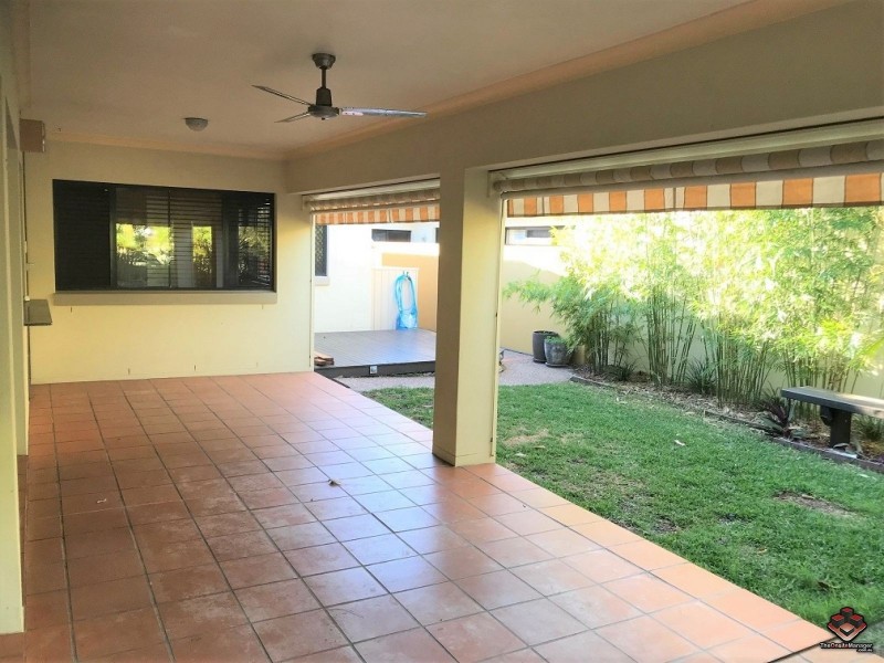 555 Oyster Cove Promenade, Helensvale QLD 4212