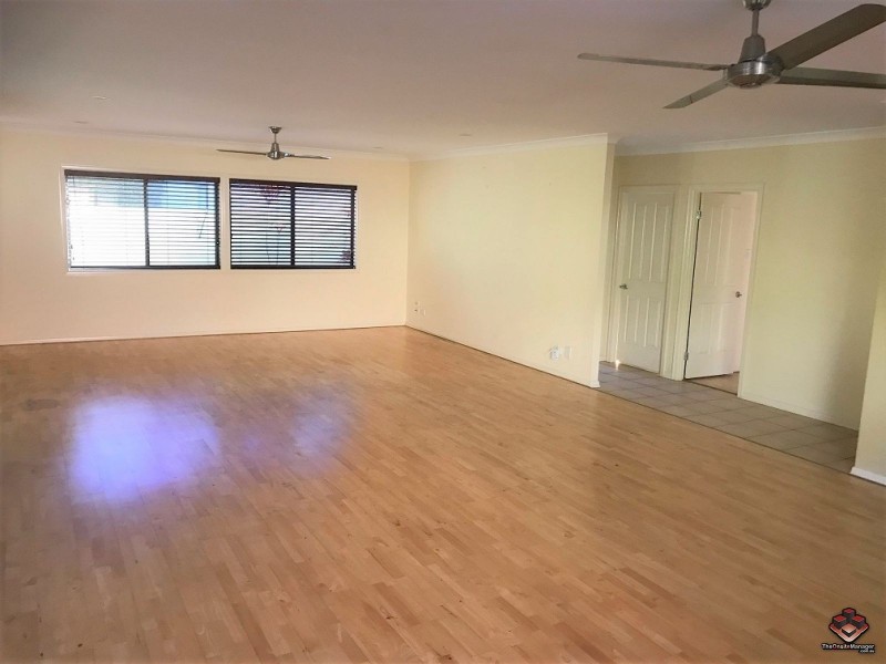 555 Oyster Cove Promenade, Helensvale QLD 4212