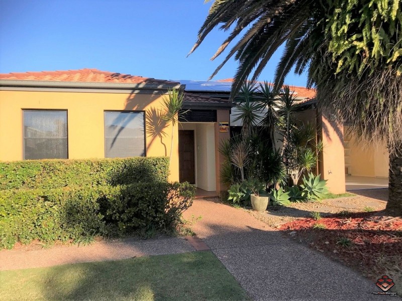 555 Oyster Cove Promenade, Helensvale QLD 4212