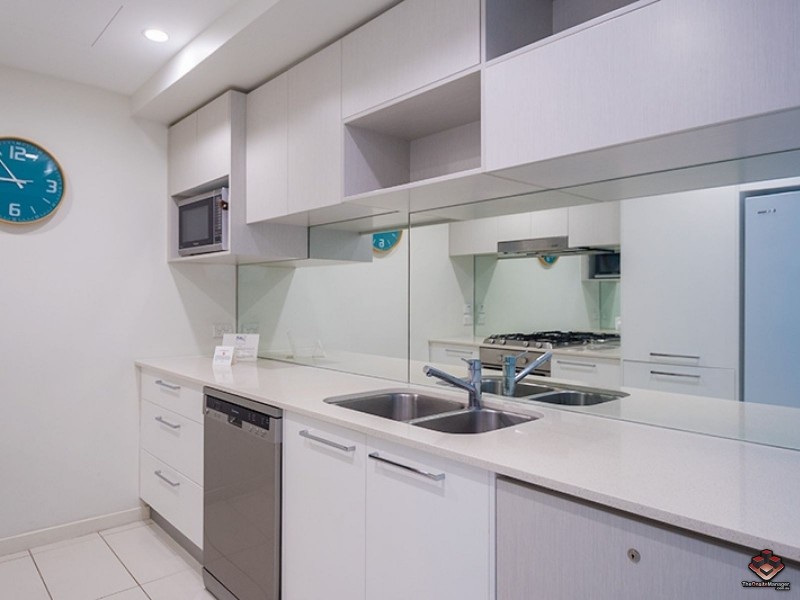 21 Brighton Street, Biggera Waters QLD 4216