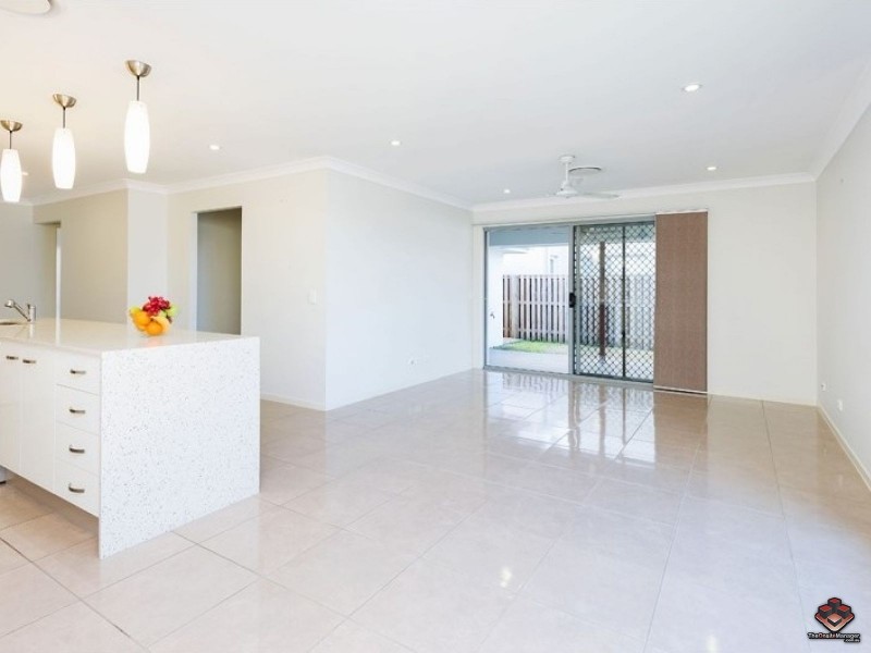 4 Stillwater Court, Hope Island QLD 4212