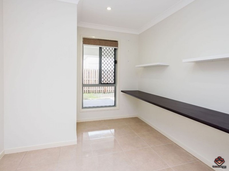 4 Stillwater Court, Hope Island QLD 4212