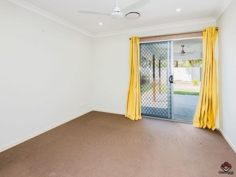 4 Stillwater Court, Hope Island QLD 4212