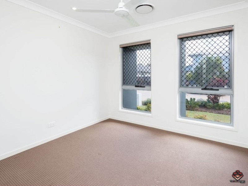 4 Stillwater Court, Hope Island QLD 4212