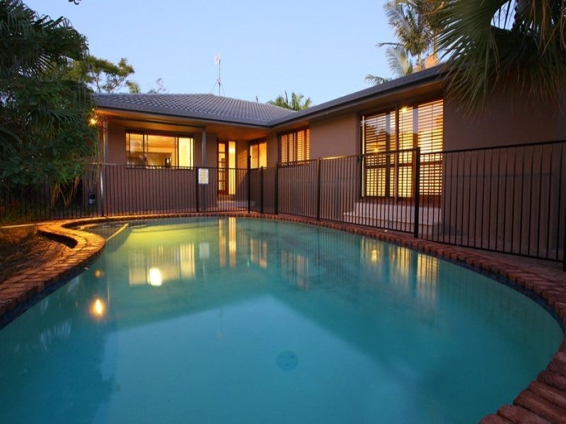 15 Mackay Close, Sorrento QLD 4217