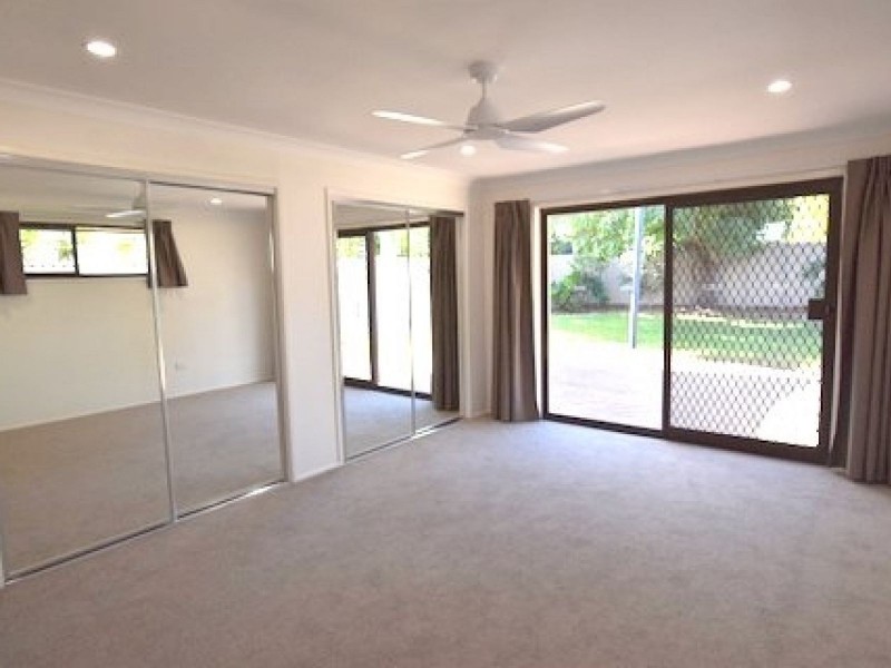 15 Mackay Close, Sorrento QLD 4217