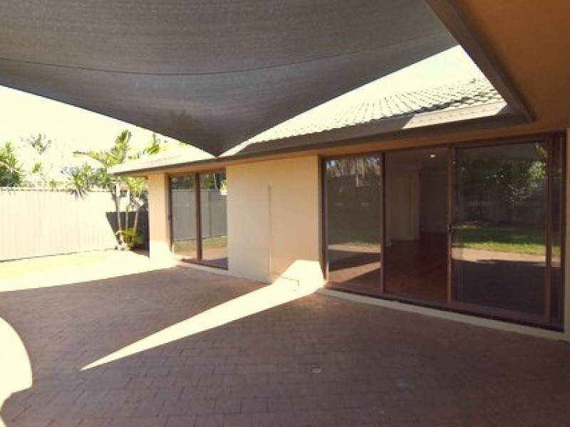 15 Mackay Close, Sorrento QLD 4217