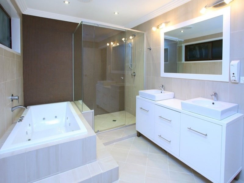 15 Mackay Close, Sorrento QLD 4217