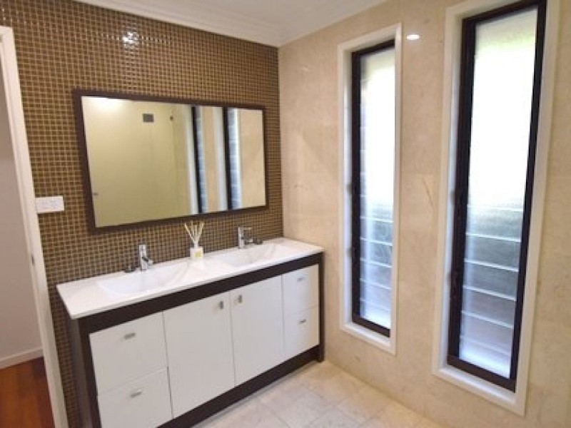 15 Mackay Close, Sorrento QLD 4217