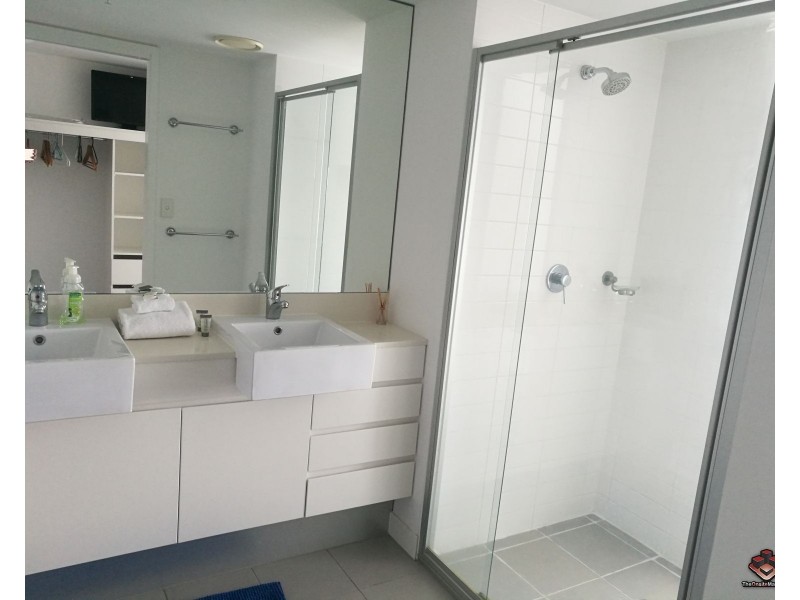 9 Lawson Street, Southport QLD 4215