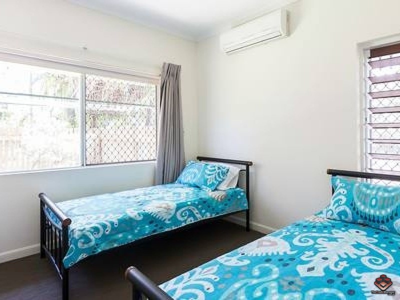 Manoora QLD 4870