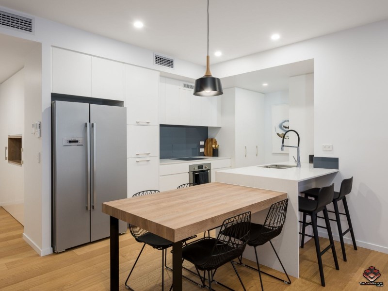 30 Johnston, Bulimba QLD 4171
