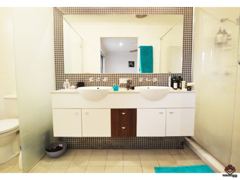 19 Carina Peak Drive, Varsity Lakes QLD 4227